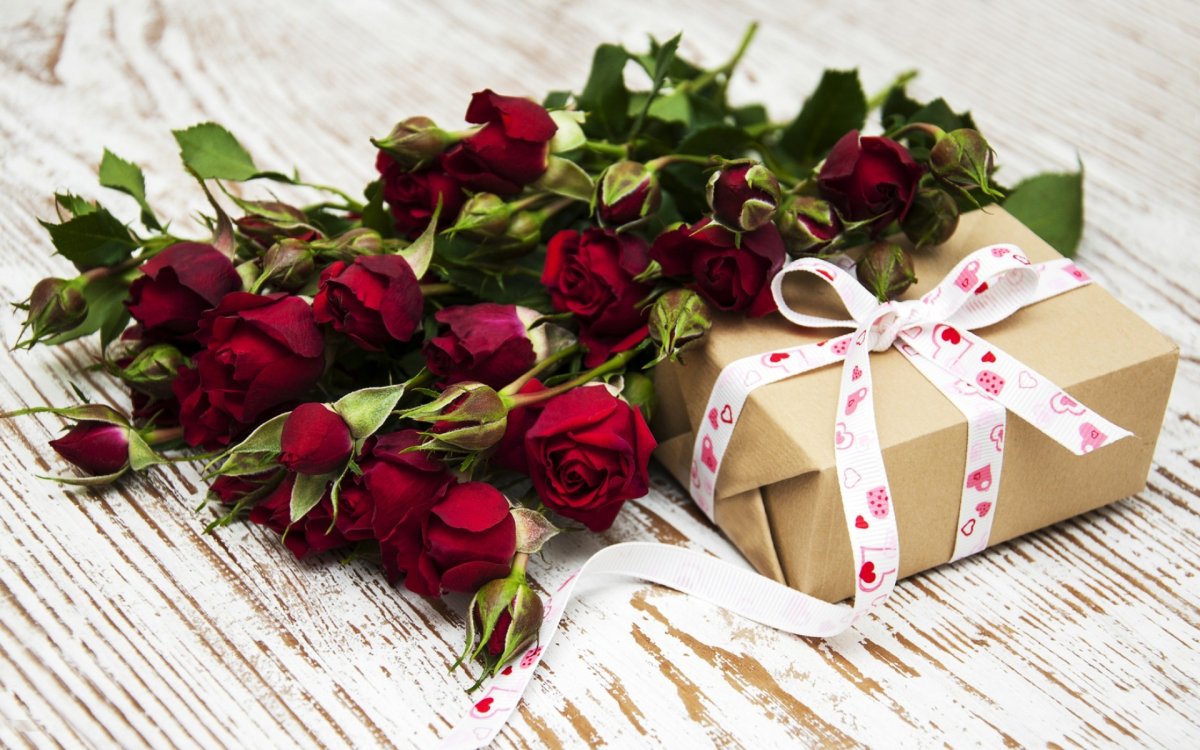 Цветы в подарок