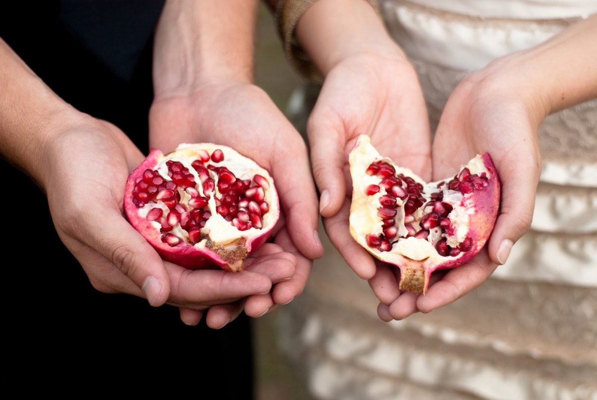 Фруктовый букет красный