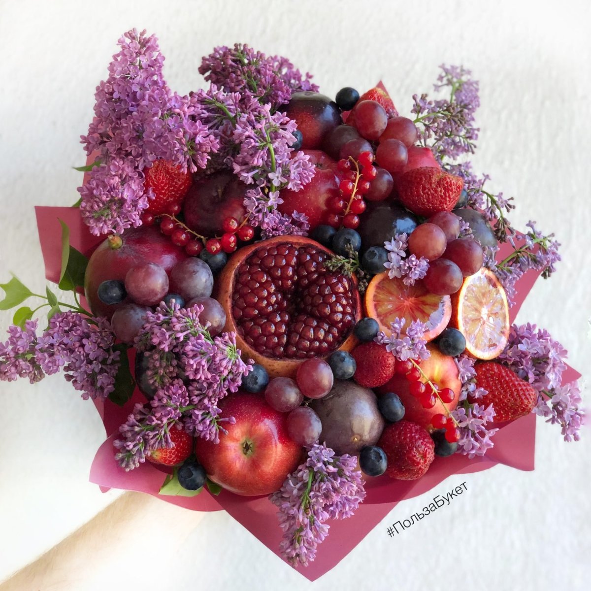 Елочное украшение гранат