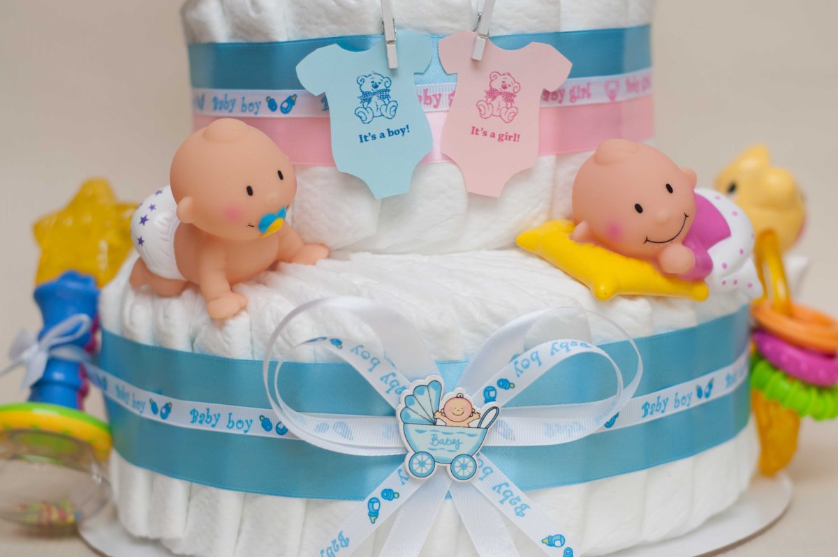 Торт из памперсов для двойни