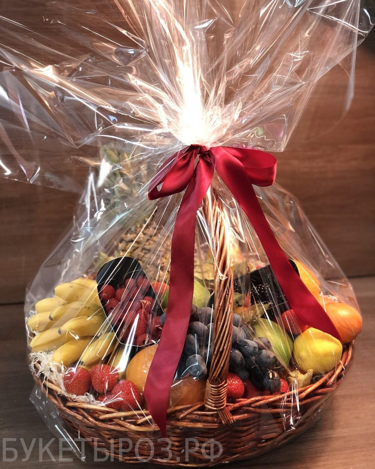 Сладкий букет в корзинке