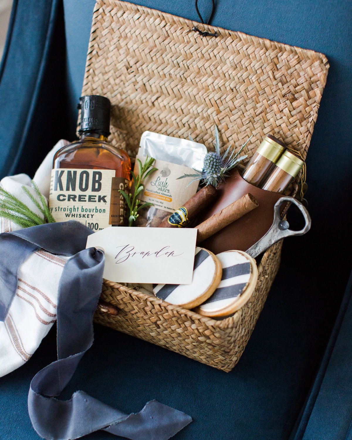 Подарочные наборы для женщин с щеткой для массажа