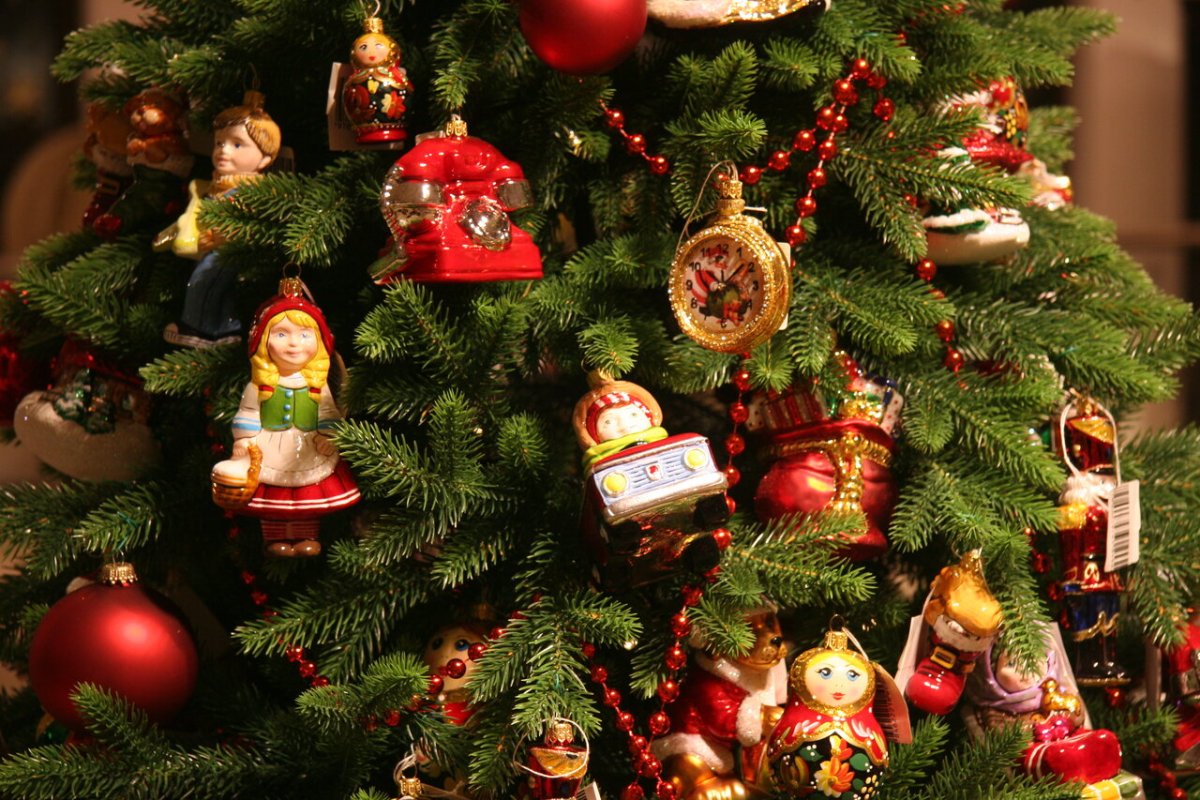 Старинные игрушки на елку