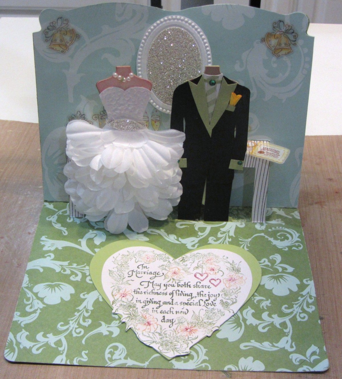 Подарок на свадьбу своими руками