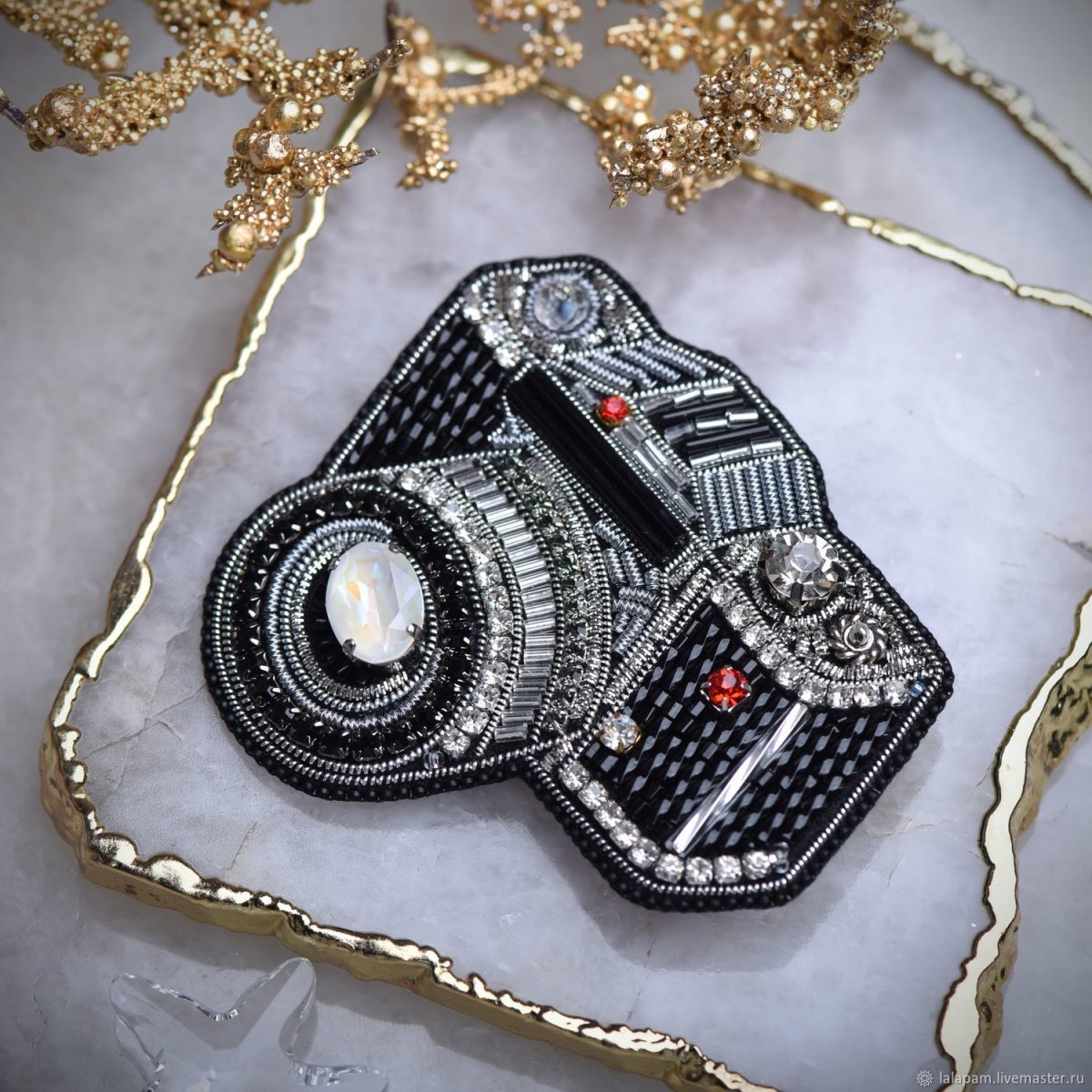 Машинка из бисера