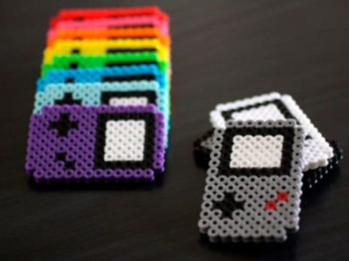 Брошь губы из бисера