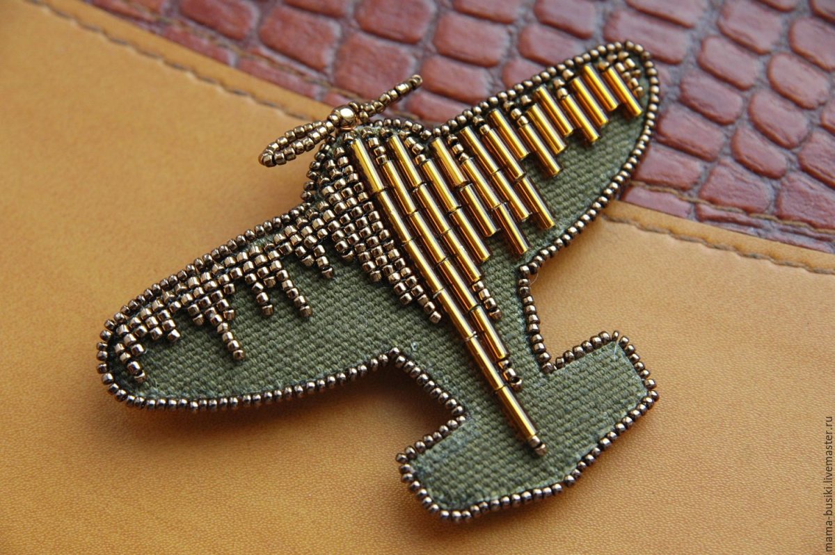 Брошь Нефертити из бисера