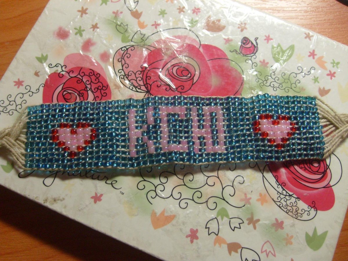 Автомобильные брелки из бисера