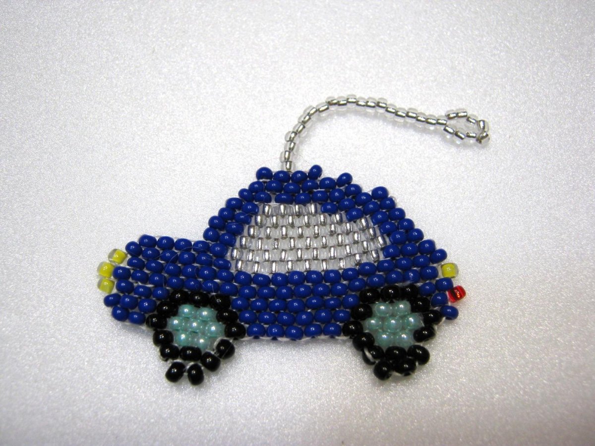 Брошь самолет из бисера