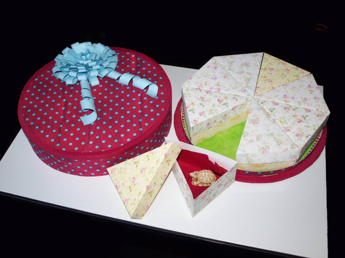 Торт сюрприз с подарками