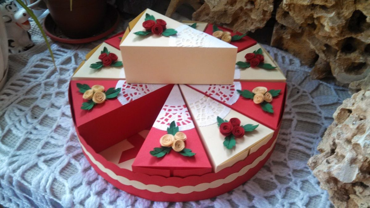 Торт из картона с подарками внутри