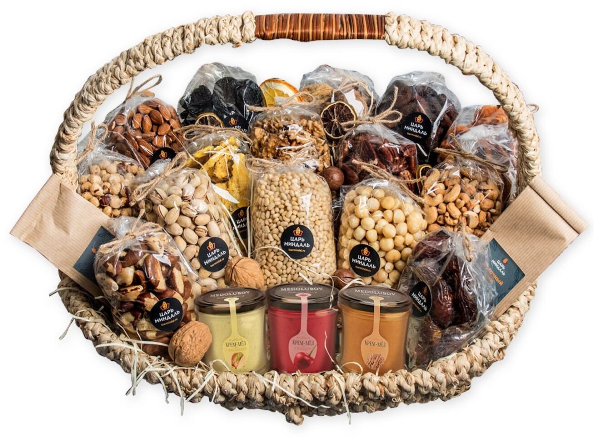 Букет из орехов и сухофруктов