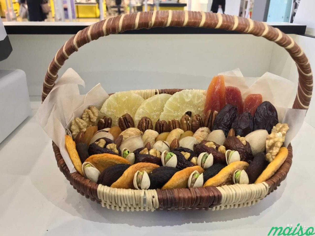 Букет из сухофруктов и конфет