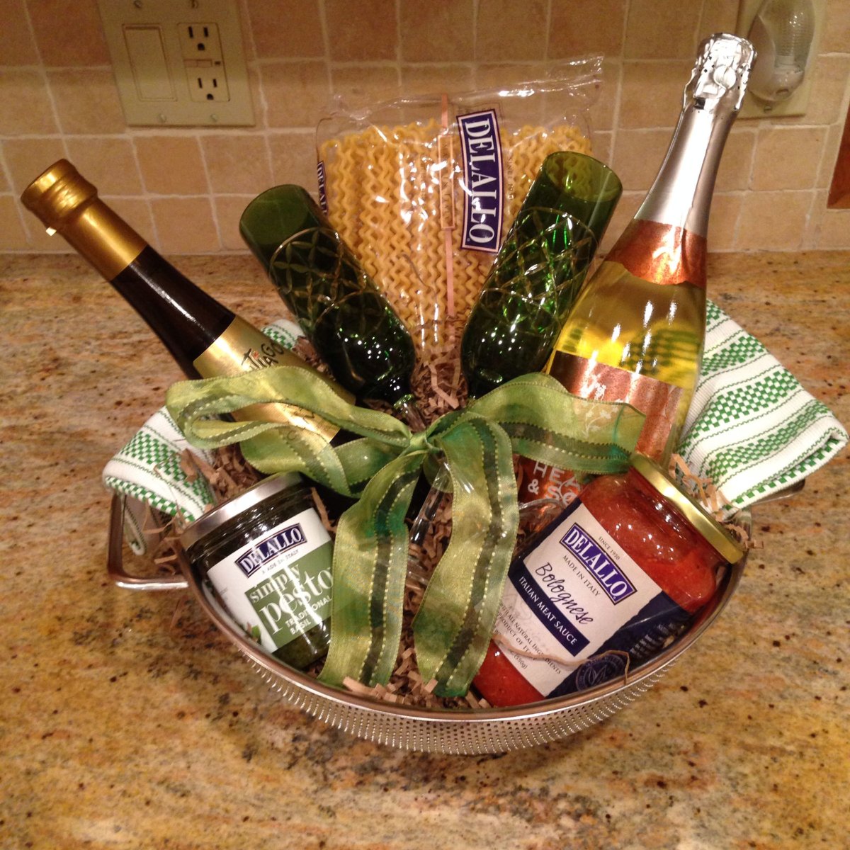 Интересный подарок на новоселье