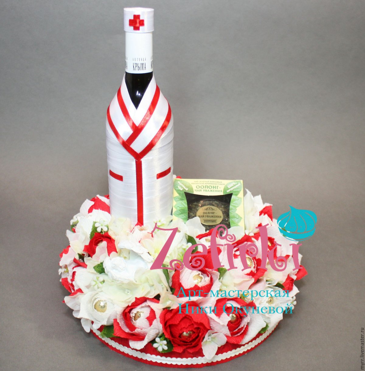 Подарок из конфет медику