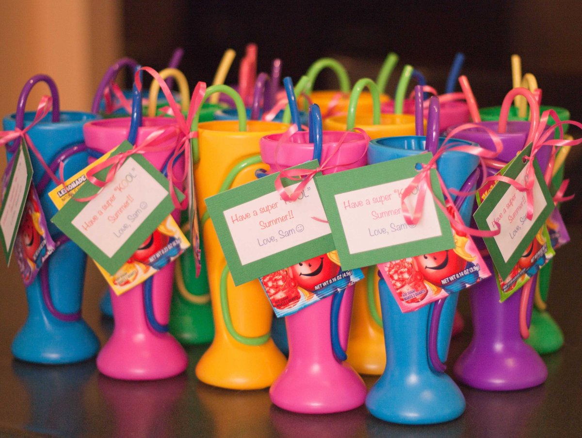 Подарки детям на выпускной