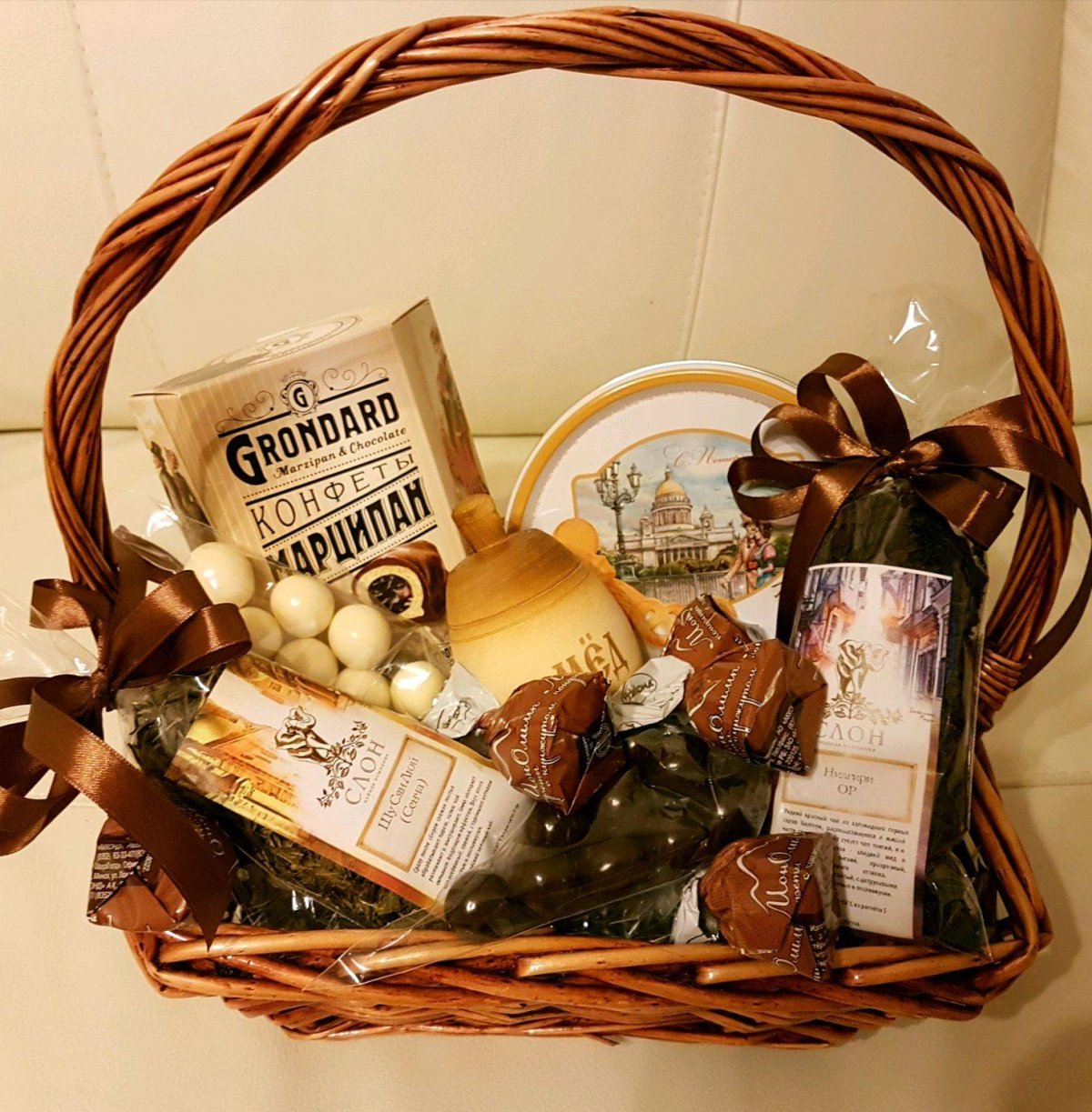 Коробки с подарками для женщин