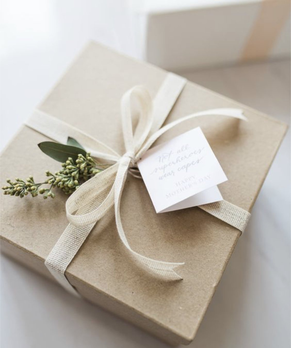 Подарки и упаковка