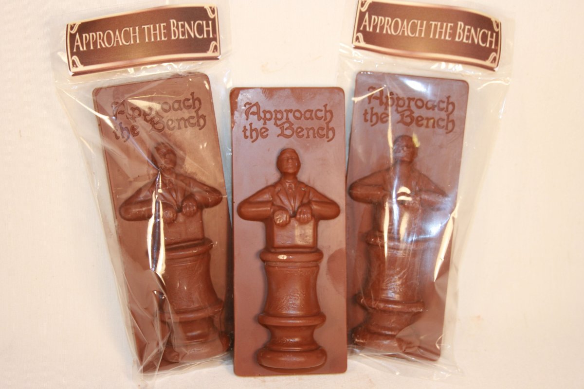 С днем юриста